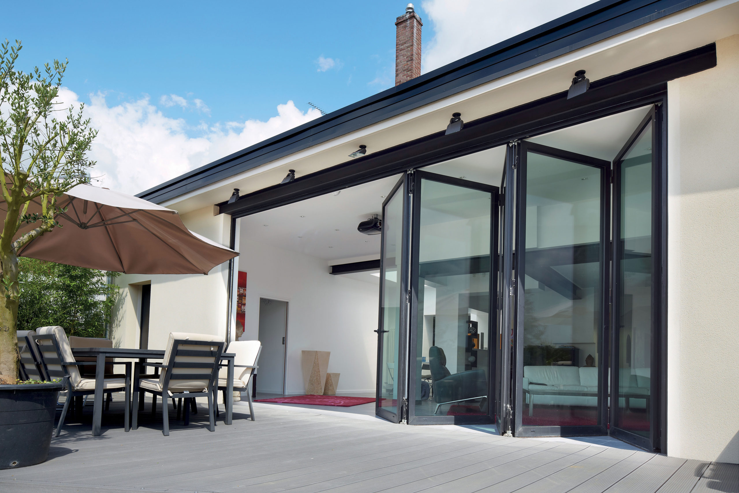 Reynaers CF 77 premium aluminium bifold system